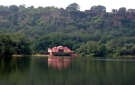 Plan a trip to Ranthambore